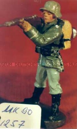 Infanterist, Gewehr im Anschlag