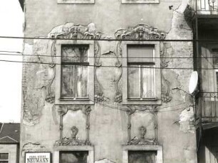 Dresden-Trachau, Wilder-Mann-Straße 19/21. Doppelwohnhaus (um 1910). Fenster (1.OG)