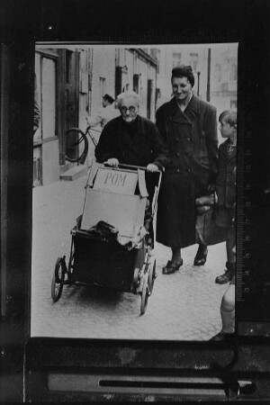 Reproduktionen von Fotografien ab dem Jahr 1945 in Berlin