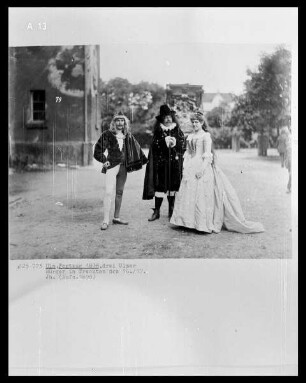 Ulm, Festumzug 1898, drei Ulmer Bürger in Trachten des 16./17. Jh.