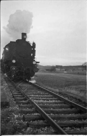 Lok 141 bei Kleinengstingen, Rückfahrt nach Gammertingen