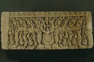 Türsturz mit Ornament