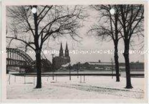 Köln im Winter, Hohe Domkirche St. Petrus und Hohenzollernbrücke