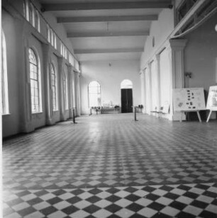 Uebigau-Wahrenbrück-Domsdorf. Brikettfabrik Louise (1882/1991 Kohleabbau; seit 1992 Technisches Denkmal). Kraftwerkshalle. Raumaufnahme