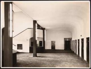 Neugestaltung der Umgebung des Bülowplatzes (Scheunenviertel), Berlin Lichtspielhaus Babylon und Wohnungsbauten: Block 14 Kino, Eingangshalle