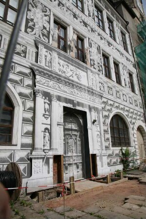 Dresden-Altstadt. Residenzschloss. Großer Schlosshof. Fassade mit rekonstruiertem Graffiti