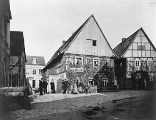 Gasthof Loschwitz : Gasthof Loschwitz (Gasthof Demnitz und Bauer Karisch). Vermutlich Albuminpapierabzug, 17 x 21,8 cm (vor 1881; A. Kotzsch). Dresden: Hauptstaatsarchiv Dresden 612/12