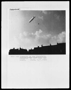 Neumarkt in der Oberpfalz, Zeppelin DL 127 über der Stadt