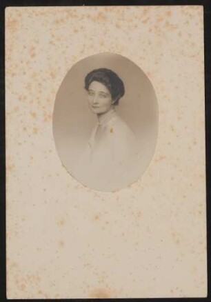 Portrait von Irene Hellmann von 1917