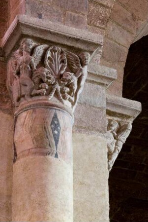 Frankreich. Auvergne. Haute Loire. Brioude. Basilique Saint Julien. Romanische Basilika. Säulenkapitell