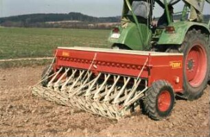 Fotografie: Säverfahren, Sämaschine, Drillmaschine, Drillsaat