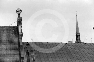 Dächer und Giebel des Domklosters Riga