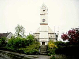 Ansicht von Westen mit Gotischem Westturm-Langhaus nach Auflassung des Kirchhofes 1819 neu erbaut-Kirchhofmauer mit Wehrgang abgetragen