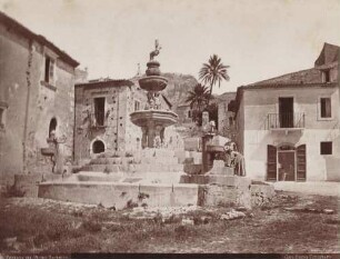 Fontana del Duomo in Taormina auf Sizilien