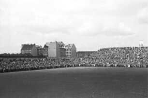 Protestkundgebung am 24. Juni 1948 auf dem Hertha Sportplatz im Bezirk Wedding zur Berlin-Blockade