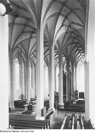 Bautzen. Dom St. Petri /1213/1221). Inneres nach Nordosten. Blick von der unteren südlichen Westempore