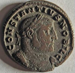 Römische Münze, Nominal Follis, Prägeherr Maximianus Herculius (?), für Constantius I. Caesar, Prägeort Trier, Original