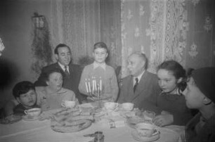 Chanukkah (Lichterfest) : Anzünden der Kerzen