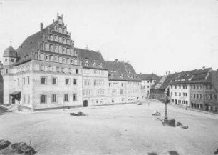 Freiberg, Untermarkt mit Domherrenhof (Stadt- und Bergbaumuseum). Blick nach Nordwest
