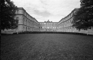 Herrenchiemsee: Schlossfront, Rückseite und Seitenflügel