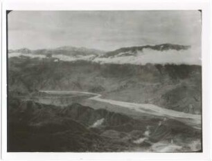Tal des Río Grande mit Cerro Achachi und Cerro Sipotendi