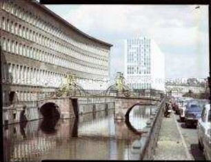 Berliner Jungfernbrücke