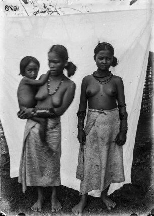 Gruppenportrait der Tinggian (Philippinen-Aufenthalt 1886 -1892)