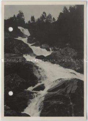 Wasserfall bei Merok
