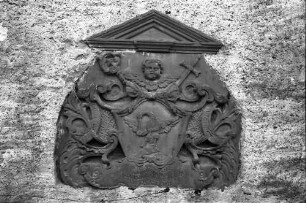 Opfingen: Wappen am ehemaligen Kloster