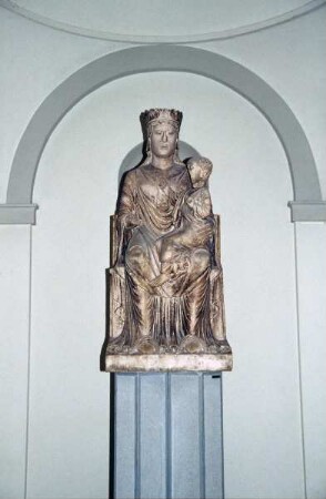 Thronende Madonna