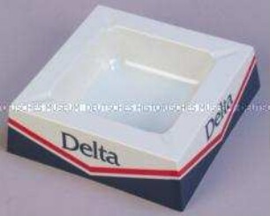 Aschenbecher mit Werbeaufdruck für "Delta"-Zigaretten