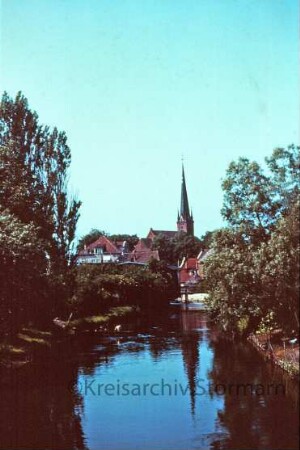 Trave mit Blick auf Peter-Paul-Kirche
