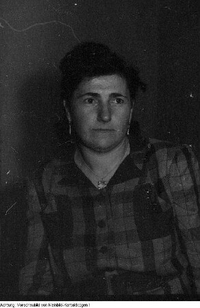 Dresden. Stadtverwaltung Dresden: Im Keller des Rathauses fand im Februar 1950 die Wahl der Betriebsgewerkschaftsleitung statt, 1950