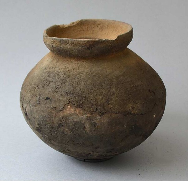 Clay vessel