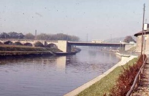 Esslingen, Pliensaubrücke, flussabwärts