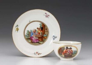 Teetasse mit zwei bärtigen Landleuten