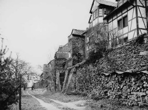 Ringmauer mit Schalentürmen; Idstein, Am Obertor, Untergasse 8, Untergasse 40a, Untergasse 38, Untergasse 36, Untergasse 34, Untergasse 32, Untergasse 30, Untergasse 3, Untergasse 28, Untergasse 26, Untergasse 24, Untergasse 22, Untergasse 20, Untergasse 18, Untergasse 12, Untergasse 10, Untergasse, Dammweg, Am Untertor, Am Pfarrbogen 4, Am Pfarrbogen 30, Am Pfarrbogen, Am Obertor 9, Am Obertor 7, Am Obertor 5, Am Obertor 33, Am Obertor 31, Am Obertor 3, Am Obertor 27, Am Obertor 21a, Am Obertor 21, Am Obertor 19, Am Obertor 15, Am Obertor 13, Am Obertor 11, Am Obertor 1, Am Hutturm