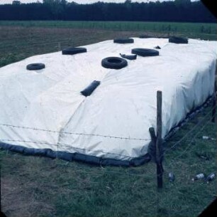 Fotografie: Lagertechnik, Flachsilo, Siloabdeckung, Reifen