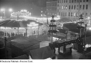 Nachtansicht Weihnachtsmarkt