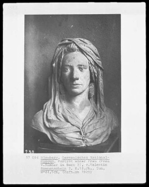Büste einer Frau mit Kopftuch (Frau von Sinner, Bern?)