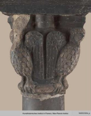 Kapitell mit Adlern - S1B24