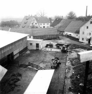 Reinigung des Laufhofes bei Schaßberger