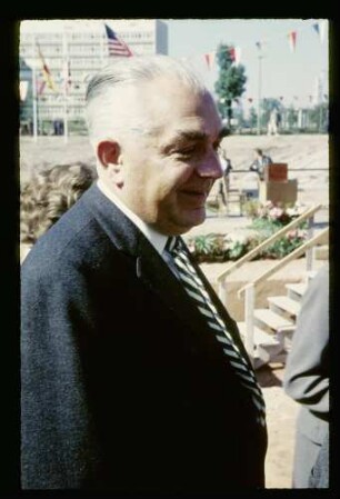 Dr. Kurt Raeck 29.8.58.