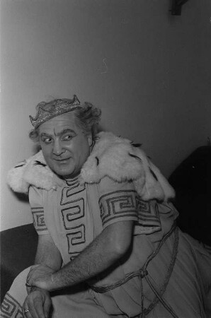Szenenbilder aus der Operette "Orpheus in der Unterwelt" von Jaques Offenbach an der Komischen Oper Berlin : Rollenporträts