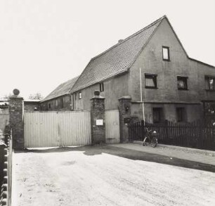 Wohnhaus : Vierseithof (19. Jh.). Toranlage und Wohnhaus