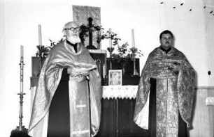 Bonn: orthodoxe Andacht in der Altkatholischen Kirche; zwei Parinte