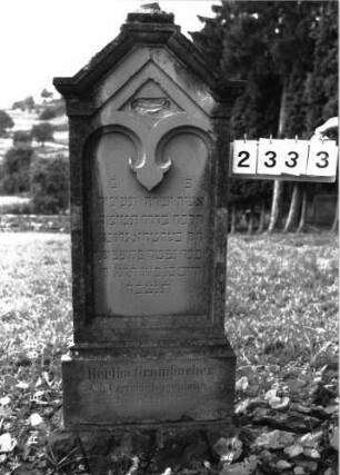 Grabstein 2333 (Index: 100097497) Maße HxBxT: 150x50x19 cm: Grabstein 2333