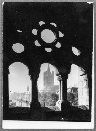 Morgens in Köln am Rhein vom Turm der Hohenzollernbrücke