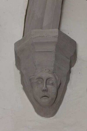 Konsole mit männlichem Kopf