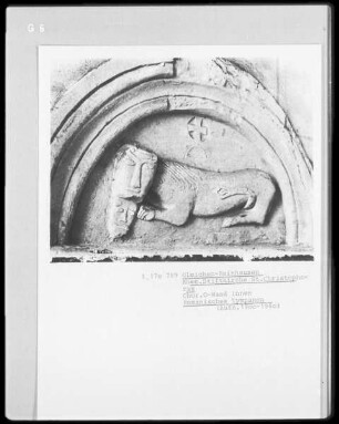 Romanisches Tympanonrelief (Chor, Innere Ost-Wand)